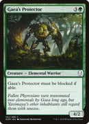 Gaea's Protector [Dominaria] Foil