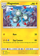Magneton (35/131) [Sun & Moon: Forbidden Light] Reverse Holofoil